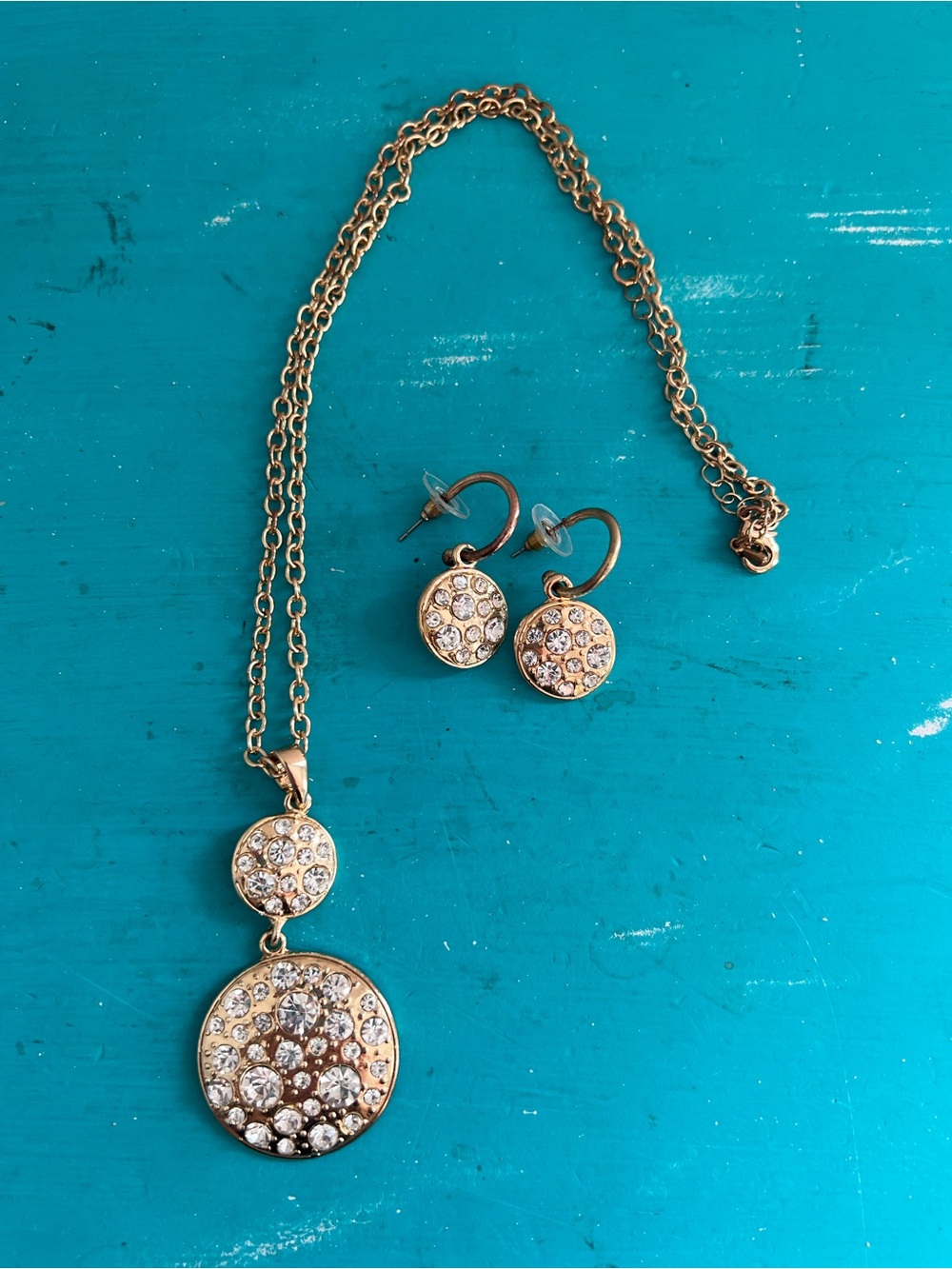 Gold Tone Crystal Necklace and Earrings Set